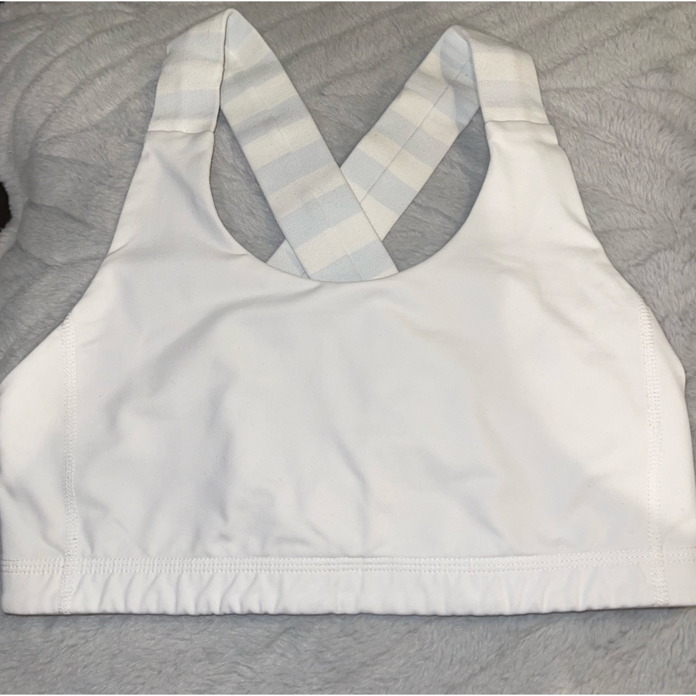 LULULEMON sport bra